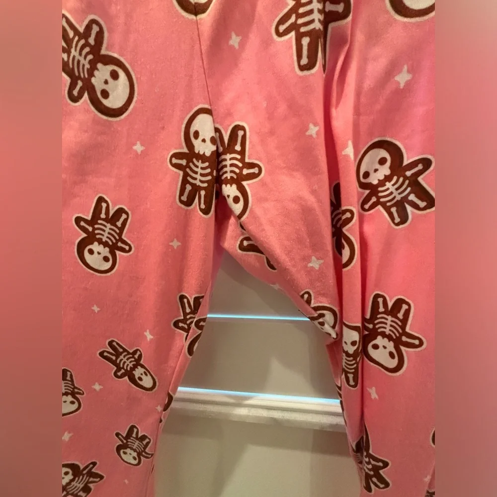 Em & Sprout Skeleton Gingerbread Pink Pajama Set Size Large